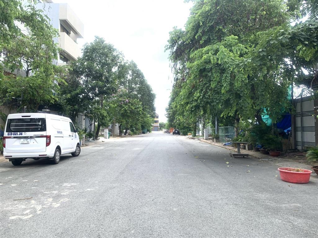 Chủ bán nhanh lô đất 172m2 ngay đường chính rộng 16m  ở hoặc làm vp kinh doanh  hướng đn giá 7ty4