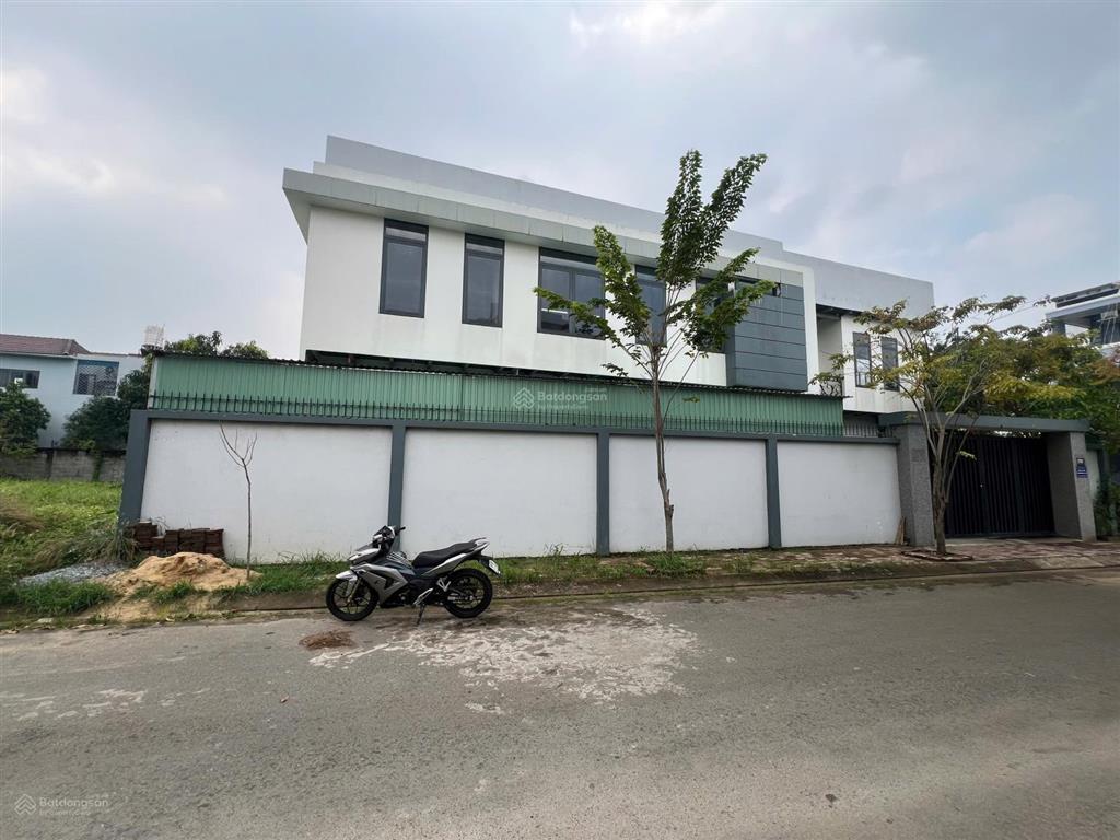 Cần vốn nhập hàng làm ăn  chủ bán nhanh lô đất giá rẻ 129m2 full thổ cư  kdc sầm uất