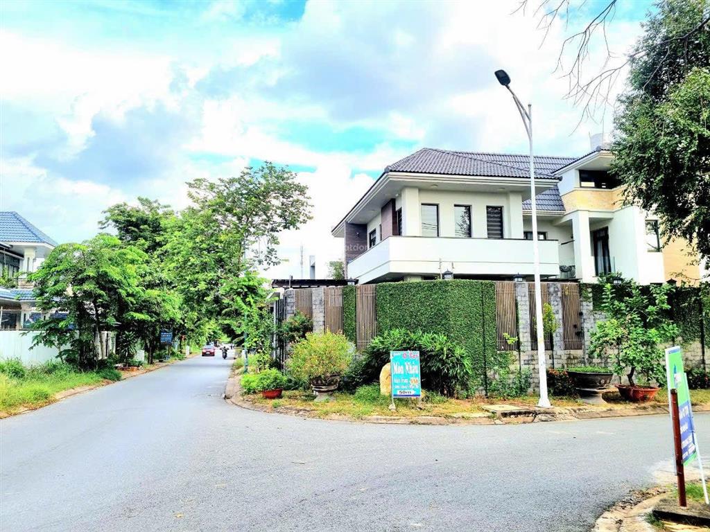 Bán lô đất 6x21,5 full thổ cư, đường số 56 rộng 12m  trong khu đô thị ngay chợ đầu mối thủ đức