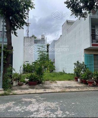 Cần bán nhanh lô đất mặt tiền đường 12m 129m2 full thổ cư đường thông có vỉa hè  gần chợ đầu mối