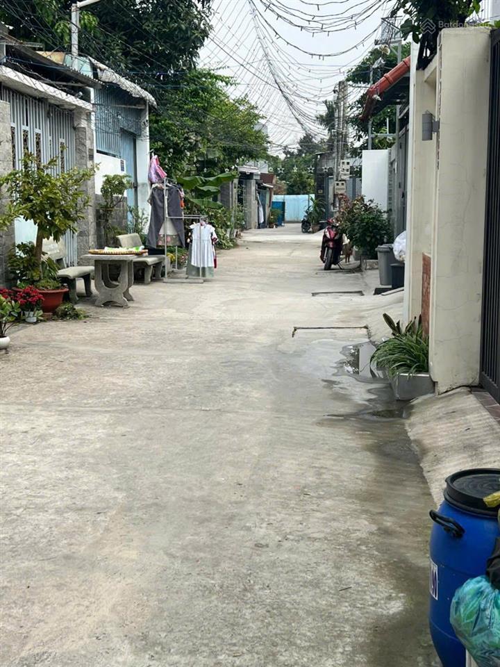 Bán nhà cấp 4 91.6m2 ngang 5m vuông vức  hẻm 4m thông  hướng đn  gần bệnh viện qt hạnh phúc