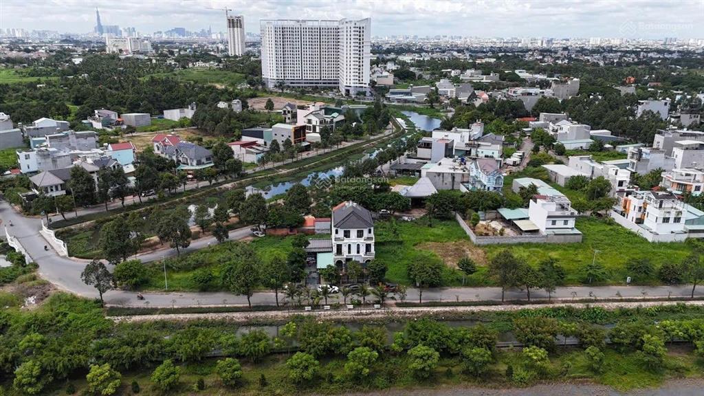Chủ thiện chí bán lô đất 129m² full thổ cư 5ty6  trong kdc hiện hữu đường 12m  ngay chợ đầu mối