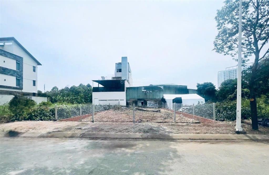 Chủ bán gấp lô đất biệt thự 200m2 mặt tiền sông  có bờ kè trước nhà đẹp thoáng mát  chỉ 9 tỷ 8