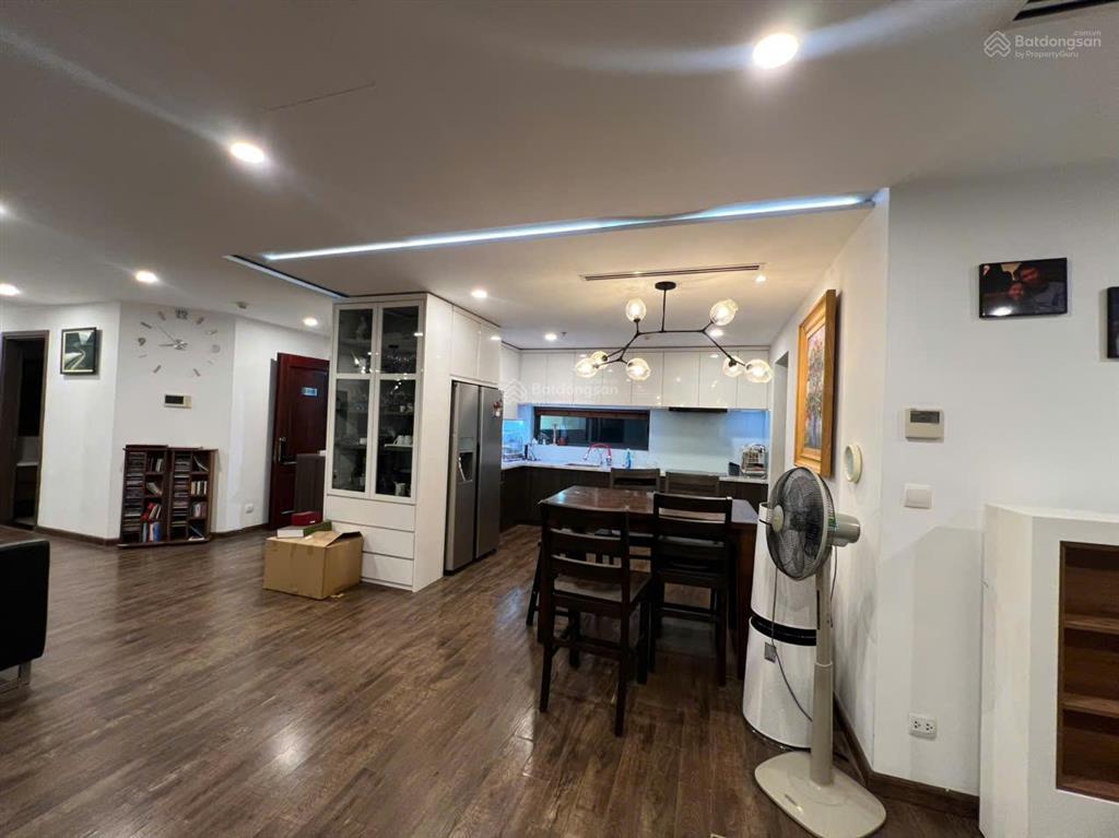 Căn góc hiếm vp4 bán đảo linh đàm 3pn, dt 144,9m², view trọn hồ, sổ đỏ
