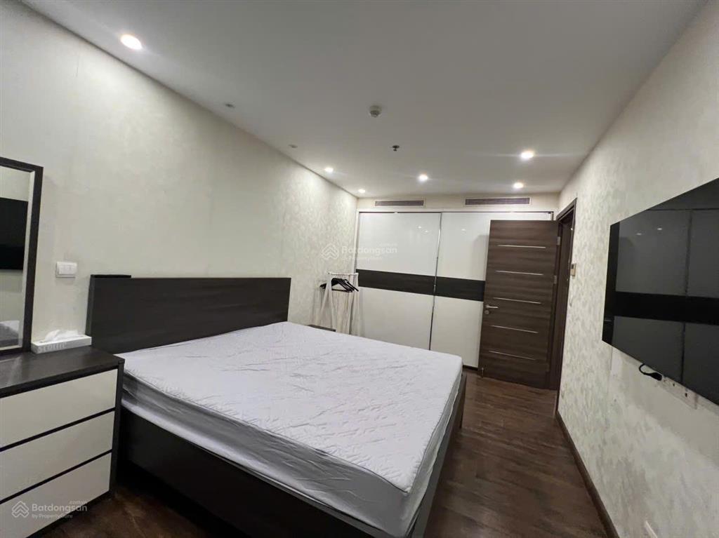 Căn góc hiếm vp4 bán đảo linh đàm 3pn, dt 144,9m², view trọn hồ, sổ đỏ