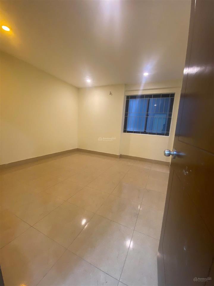 Chính chủ cần bán 3 phòng ngủ 100.8m2 tầng thấp tiện lợi  nhà nguyên bản thỏa sức decor!