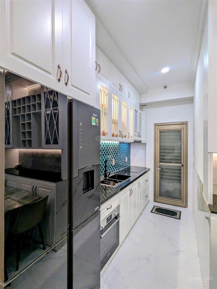 Bán nhanh căn hộ midtown m8 2 phòng ngủ full nội thất nhà đẹp giá bán 9 tỷ 750  ngay 0909 462 ***