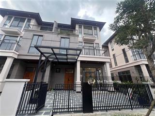 Cho thuê biệt thự quận 7, phú mỹ hưng 4pn nhà mới 100% giá thuê chỉ 57tr/th  0909 462 *** e thương