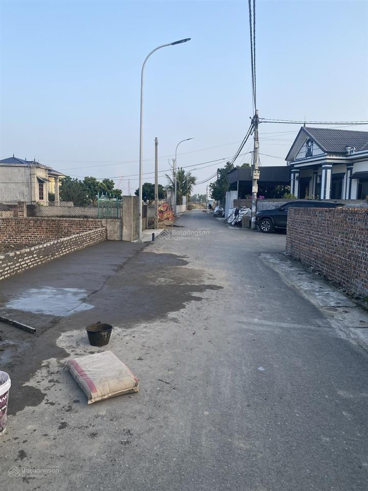 Lô đất 350m2 vị trí sát khu công nghiệp cẩm văn an lão. đường trước đất rộng 8m, xe tải ra vào