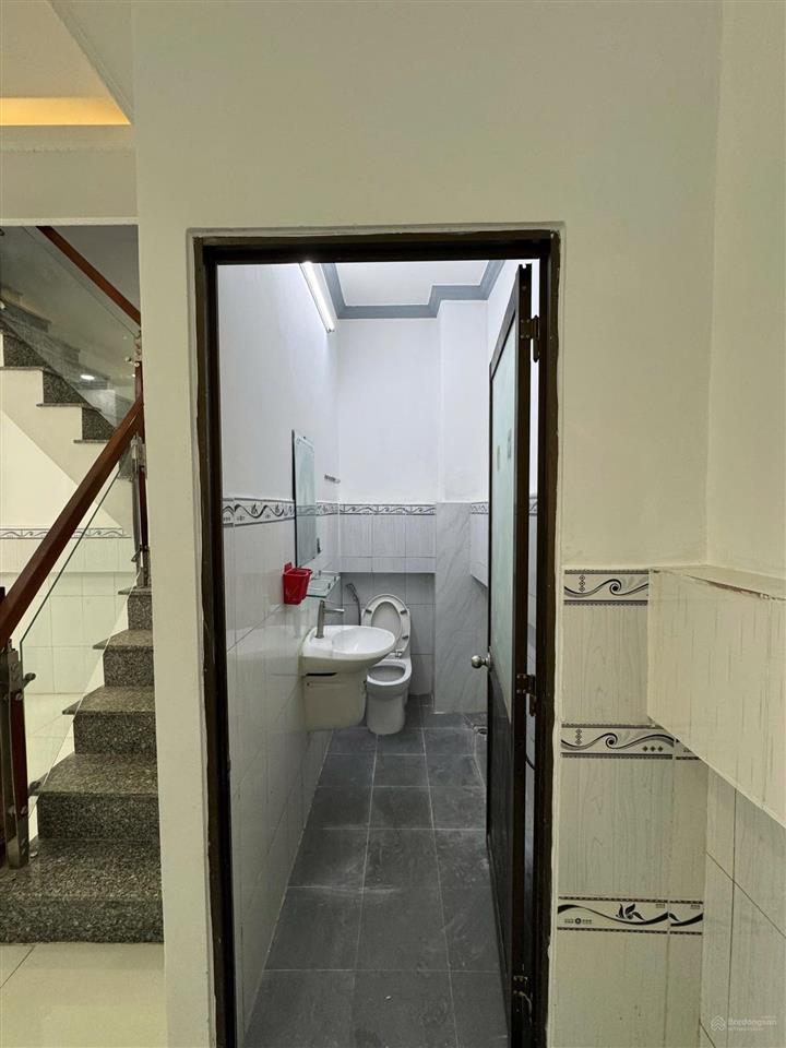 Nhà hẻm xe hơi đường nguyễ quý yêm chỉ 4,6 tỷ
