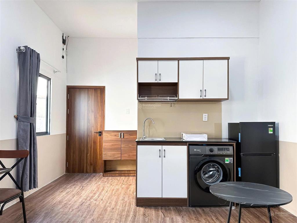 Cho thuê hệ thống căn studio cửa sổ thang máy giặt riêng full nội thất ngay trần hưng đạo quận 5