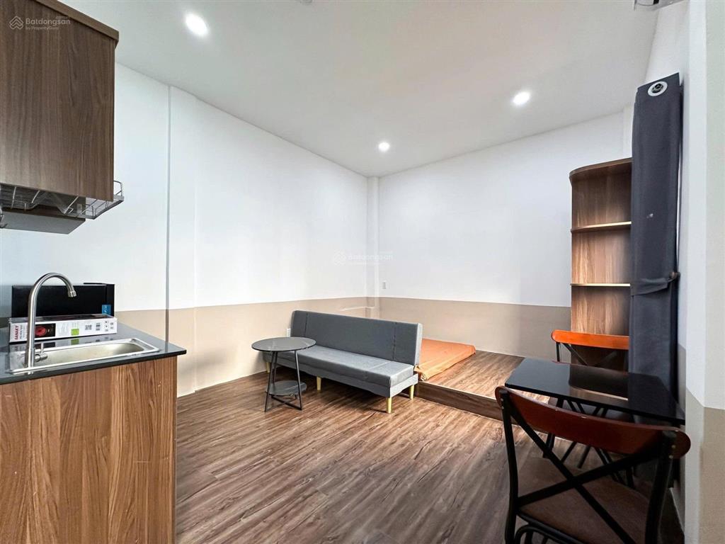 Cho thuê hệ thống căn studio cửa sổ thang máy giặt riêng full nội thất ngay trần hưng đạo quận 5