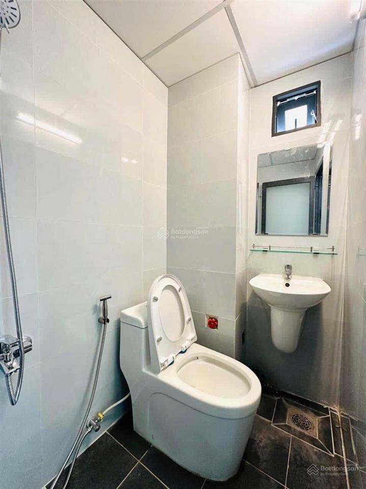 Cho thuê căn hộ studio balcon rộng thoáng tách bếp full nt ở đường cách maing tháng tám quận 10