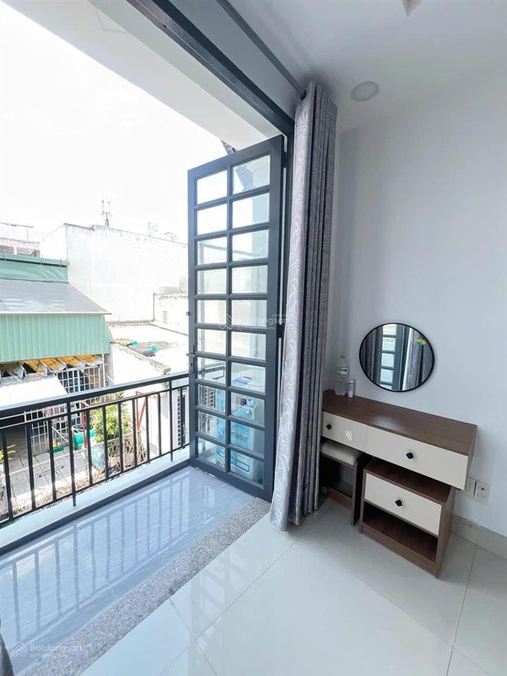 Cho thuê căn hộ studio balcon rộng thoáng tách bếp full nt ở đường cách maing tháng tám quận 10