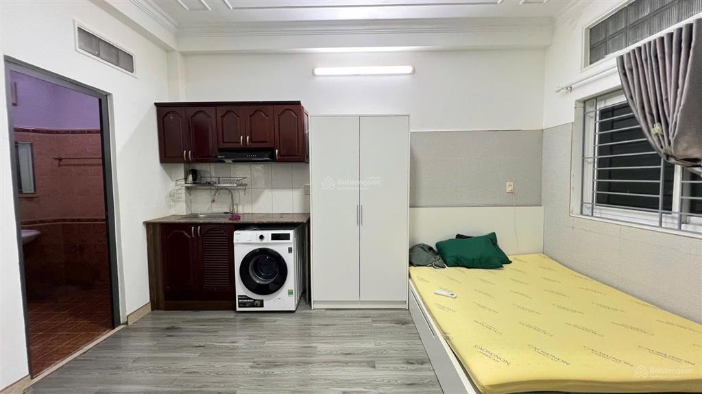 Cho thuê căn hộ studio cửa sổ trời máy giặt riêng full nội thất ở cách mạng tháng tám quận 10