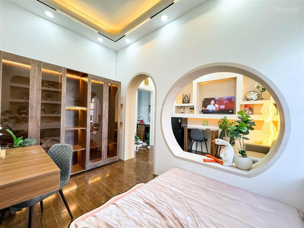 Cho thuê căn hộ 1pn tách bếp cửa sổ trời full nt ngay tô hiến thành quận 10