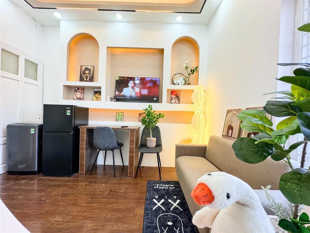 Cho thuê căn hộ 1pn tách bếp cửa sổ trời full nt ngay tô hiến thành quận 10