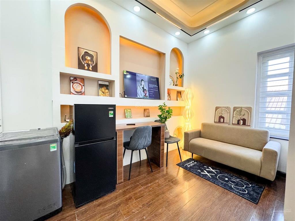 Cho thuê căn hộ 1pn tách bếp cửa sổ trời full nt ngay tô hiến thành quận 10