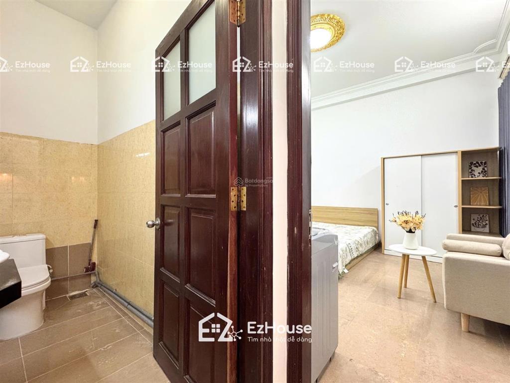 Cho thuê căn hộ 1pn tách bếp cửa sổ trời máy giặt riêng full nt ngay thành thái quận 10