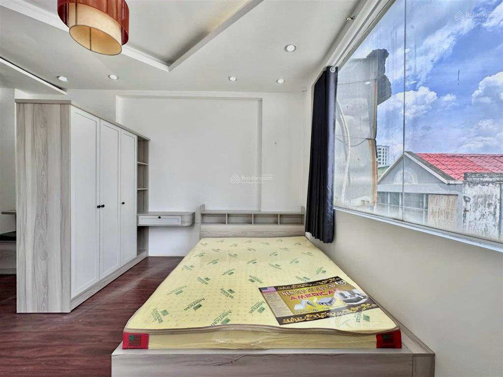 Cho thuê căn hộ studio cửa sổ lớn full nt ngay sư vạn hạnh quận 10 gần vạn hạnh mall