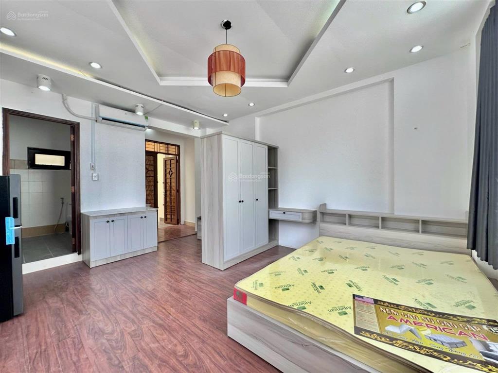 Cho thuê căn hộ studio cửa sổ lớn full nt ngay sư vạn hạnh quận 10 gần vạn hạnh mall