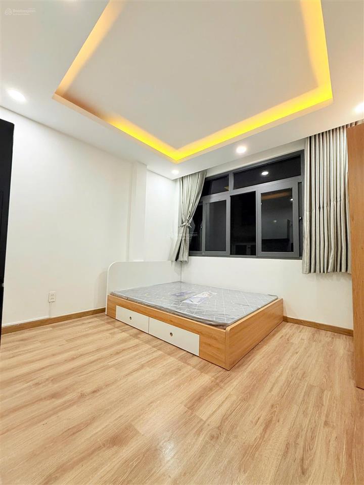 Cho thuê căn hộ studio cửa sổ lớn máy giặt riêng full nt ngay trần quang khải tân định quận 1