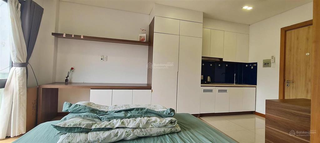 Cho thuê căn studio cửa sổ trời lớn thang máy full nt ngay trần đình xu cầu ông lãnh quận 1