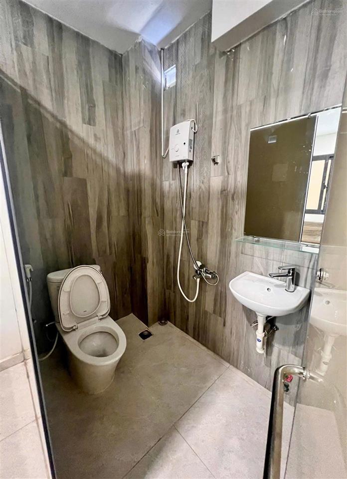 Cho thuê căn hộ 2 phòng ngủ 2wc full nt thang máy ngay cách mạng tháng tám quận 10 giáp quận 3
