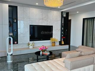 Cho thuê căn góc 3pn/160m2 view hồ tây/ full đồ  vào được ngay/ giá 45tr/tháng/  0986 558 ***
