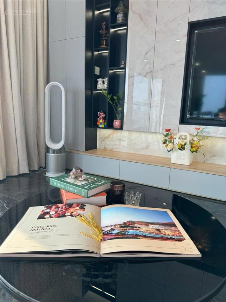 Bán căn góc 3pn/ 160m2 view hồ tây & sông hồng/ full đồ cao cấp/ giá bán 21 tỷ/  0986 558 ***