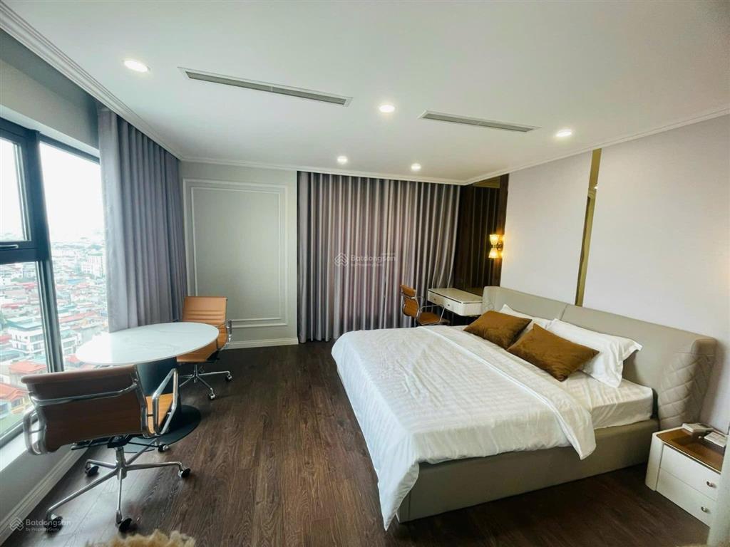 Hdi tây hồ bán căn góc 3pn view hồ tây/ đã có sổ/ nội thất nguyên bản cđt/ giá 12.070 tỷ