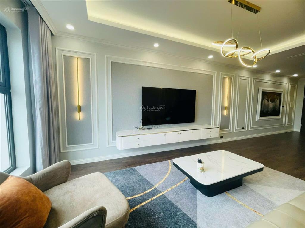 Hdi tây hồ bán căn góc 3pn view hồ tây/ đã có sổ/ nội thất nguyên bản cđt/ giá 12.070 tỷ