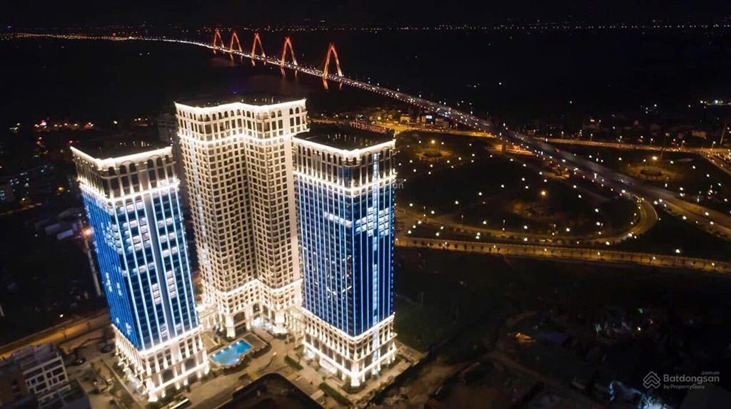 Bán căn 3pn  100m2 view sông hồng  đã có sổ  full đồ  giá 11.9 tỷ bao phí/ 0986 558 ***