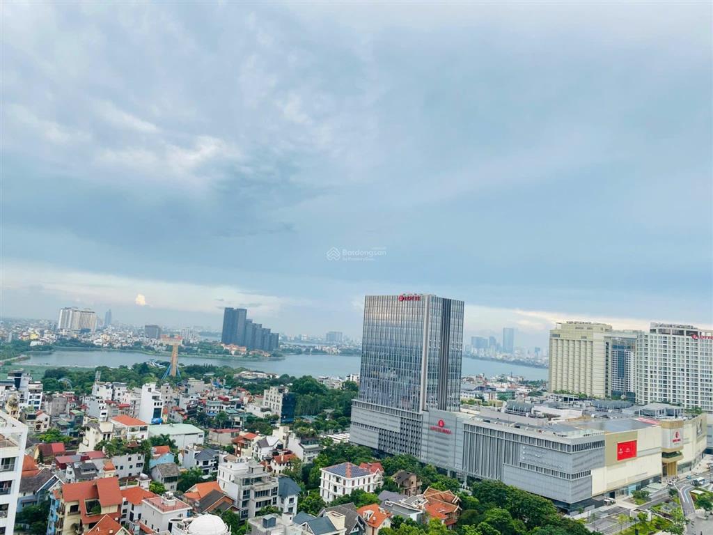Bán căn 3pn/168m2 view lotte & hồ tây/ full đồ/ đã có sổ/ giá bán 16 tỷ/  0986 558 ***