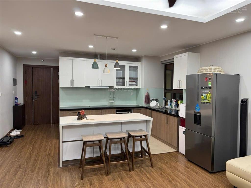 Cho thuê căn hộ 2pn/84m2 view cv 65ha/ full đồ/ giá thuê 14tr/tháng/  0986 558 ***