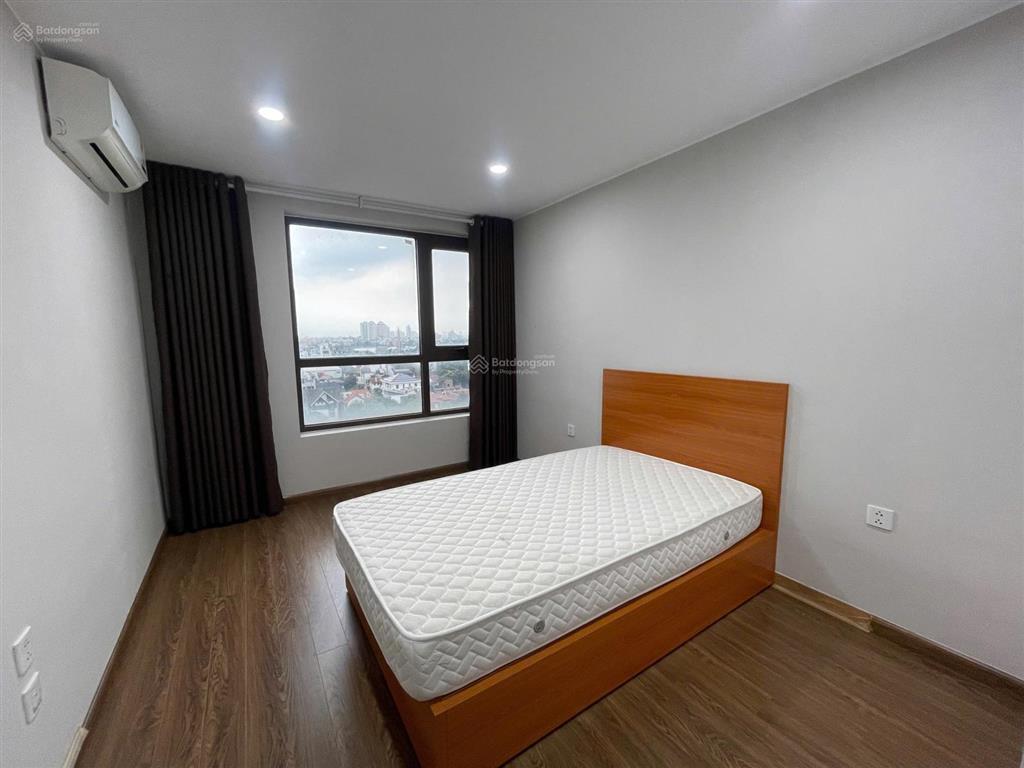 Cho thuê căn 4pn  148m2 view lotte mall & hồ tây/ full đồ/ giá 24tr/tháng/  0986 558 ***