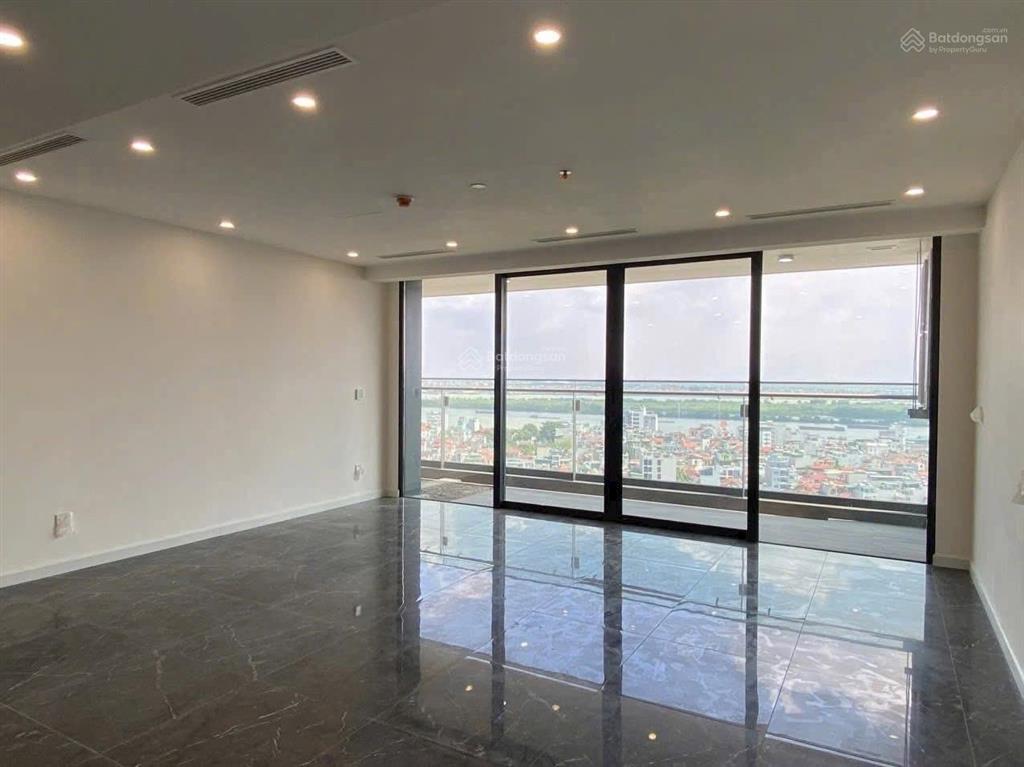 Bán căn góc 3pn 1đn  160m2 view sông hồng  cầu/ full đồ/ giá bán 19.8 tỷ bao phí/  0986 558 ***