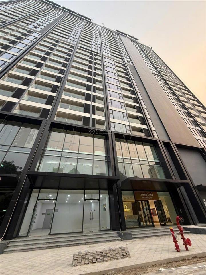 Cho thuê căn hộ 2pn/90m2/ nt cơ bản cdt/ view hồ tây/ miễn phí dv/ giá 15tr/th/  0986 558 ***