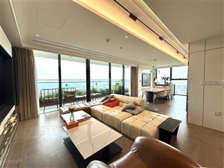 Cho thuê căn góc 3pn 160m2 view sông hồng  cầu nhật tân, full đồ, giá 45tr/th,  0986 558 ***