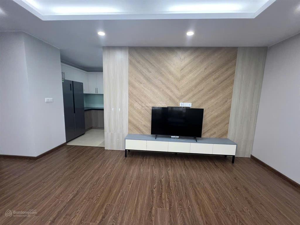 Cho thuê căn hộ 3pn/126m2 view hồ tây/full đồ/vào ngay/giá thuê 23tr/tháng/ 0986 558 ***