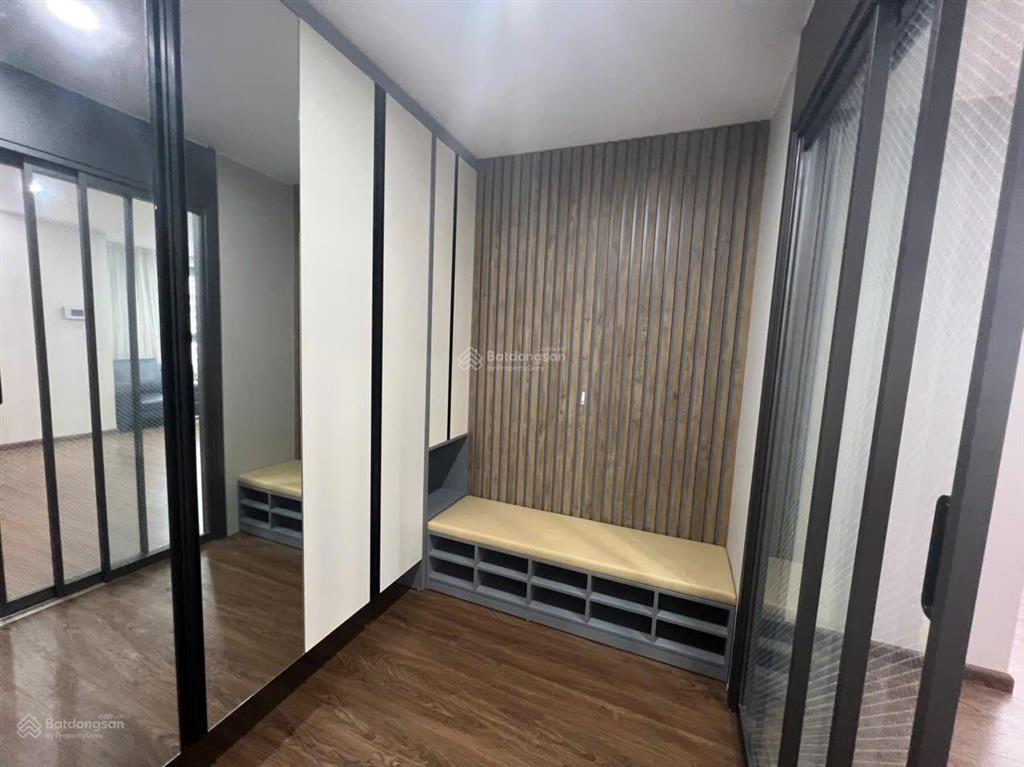 Cho thuê căn hộ 3pn/126m2 view hồ tây/full đồ/vào ngay/giá thuê 23tr/tháng/ 0986 558 ***