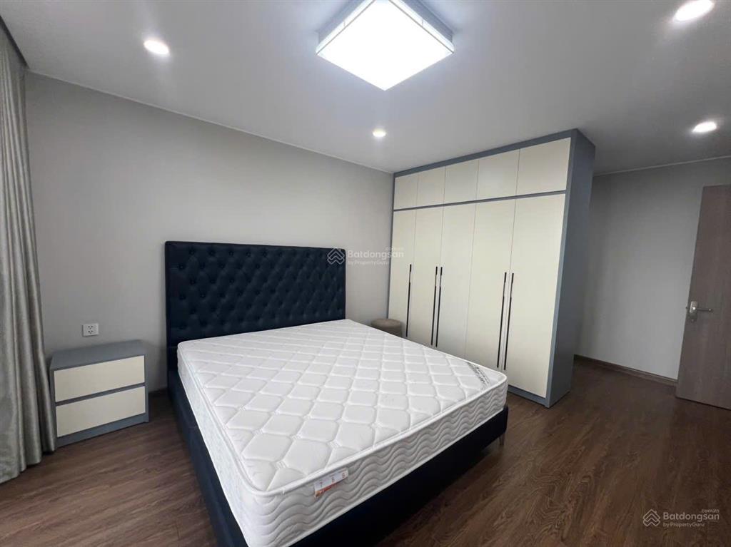 Cho thuê căn hộ 3pn/126m2 view hồ tây/full đồ/vào ngay/giá thuê 23tr/tháng/ 0986 558 ***