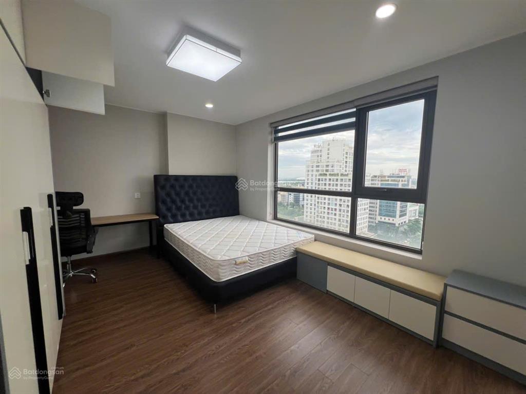 Cho thuê căn hộ 3pn/126m2 view hồ tây/full đồ/vào ngay/giá thuê 23tr/tháng/ 0986 558 ***