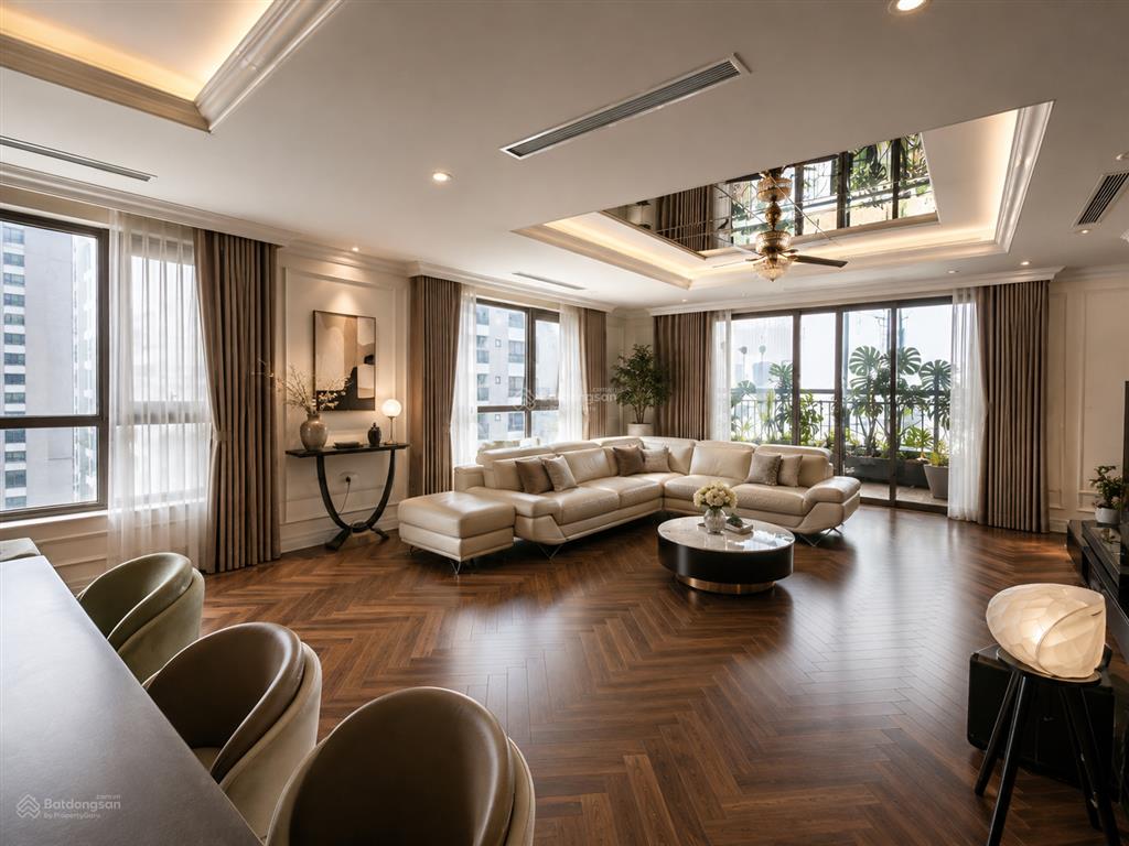 Bán căn góc 3pn/ 168m2 view hồ tây/ full đồ/ đã có sổ/ có slot ô tô/ giá bán 15.8 tỷ bao phí