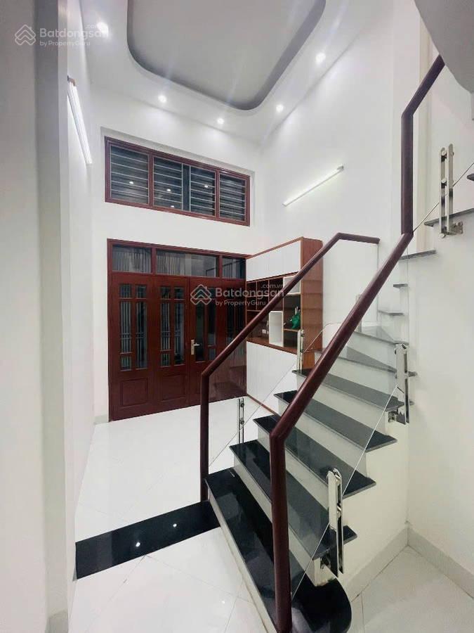 Bán nhà phố triều khúc. dt 30m2/5 tầng. kinh doanh, văn phòng. nhà đẹp. dân trí cao. giá 7,3 tỷ