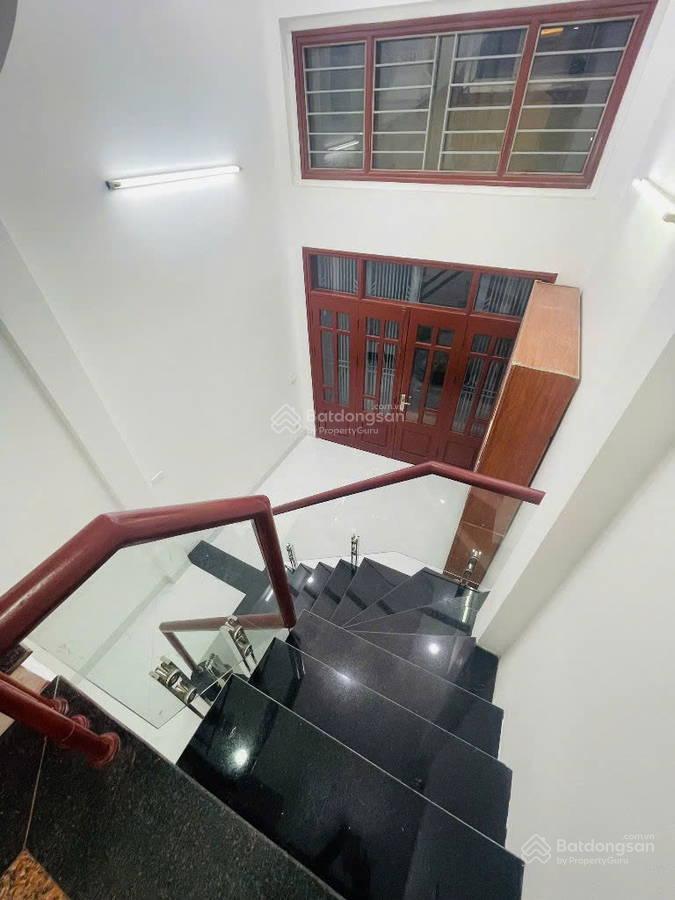 Bán nhà phố triều khúc. dt 30m2/5 tầng. kinh doanh, văn phòng. nhà đẹp. dân trí cao. giá 7,3 tỷ