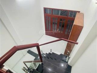 Bán nhà phố triều khúc. dt 30m2/5 tầng. kinh doanh, văn phòng. nhà đẹp. dân trí cao. giá 7,3 tỷ