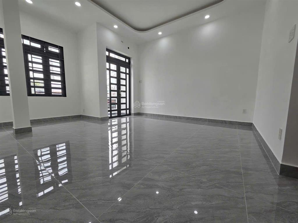 Bán nhà 3 tầng mặt tiền tân thới hiệp 08, dt 5x18m, giá 7.5 tỷ tl