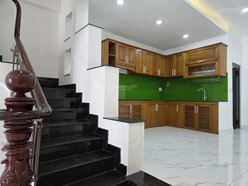 Bán nhà 3 tầng mặt tiền tân thới hiệp 08, dt 5x18m, giá 7.5 tỷ tl