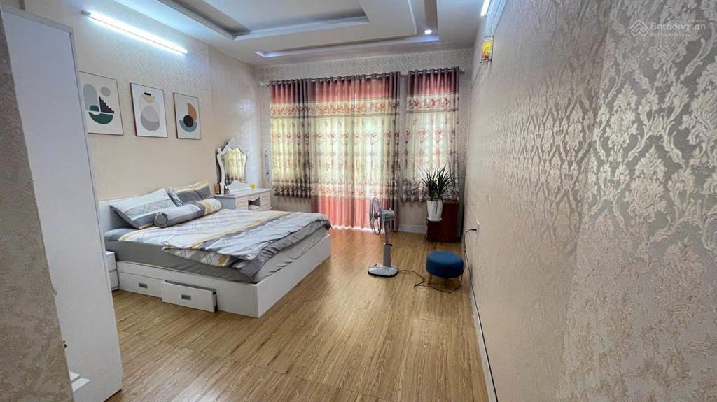 Bán nhà 3 tầng hxh nguyễn duy cung gần siêu thị emart, giá 7.9 tỷ tl